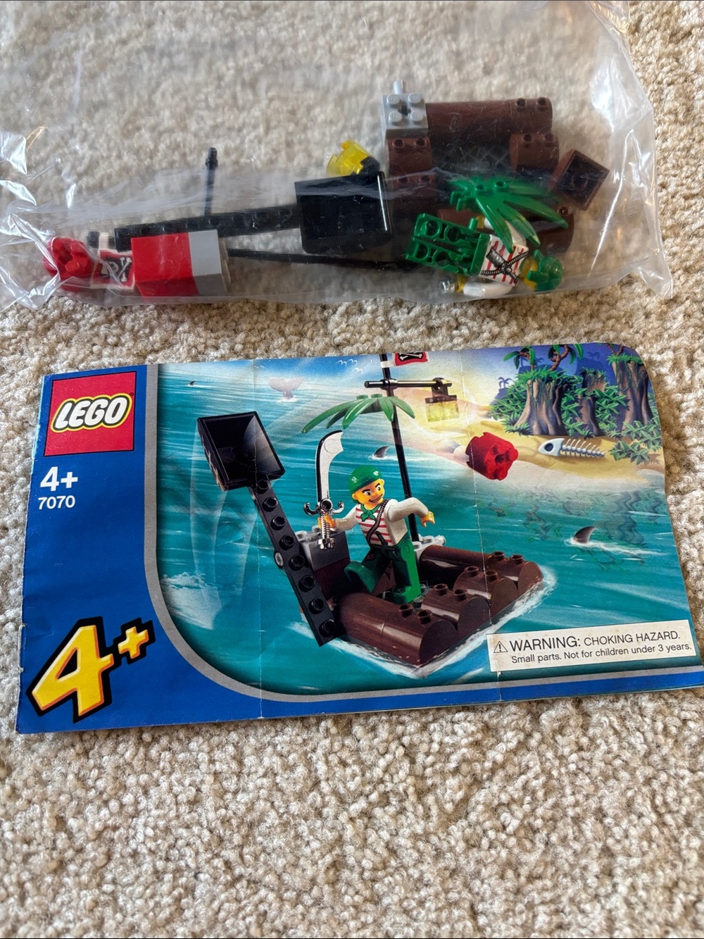 LEGO Pirate Raft with Green-Accented Pirate Minifigure